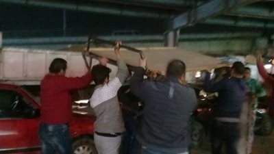 شرطة المرافق تشن حملات مسائية لإزالة الإشغالات بميدان الجيزة (صور)