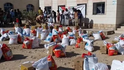 الهلال الأحمر الإماراتي يغيث أهالي المسيمير في محافظة لحج