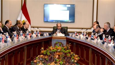 وزيـر الطيران يجتمع بالجهات الأمنية العاملة بالمطارات