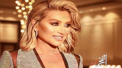 مايا دياب تحتفل مع ابنتها بأعياد الميلاد وشجرة الكريسماس (صورة)