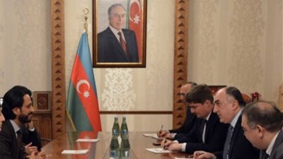 سفير خادم الحرمين الشريفين في باكو يقدم أوراق اعتماده لوزير خارجية أذربيجان