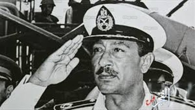 طارق الشناوي يكتب: السادات رئيس بدرجة فنان!!