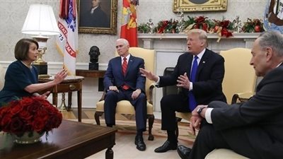 الديمقراطيون: ترامب يغرق الولايات المتحدة في الفوضى