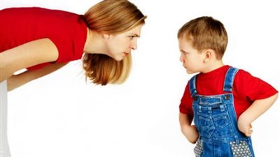 8 خطوات لتخلّص طفلك من العند