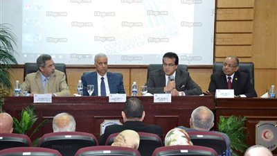 عبد الغفار: لجنة القطاع الطبي في انعقاد للخروج بقانون المستشفيات الجامعية