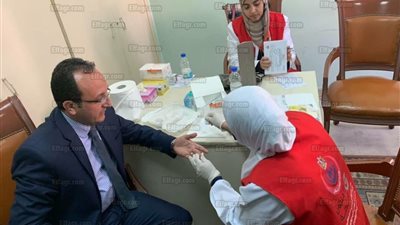 مستشار رئيس الوزراء يجري المسح الطبي ضمن بمبادرة  القضاء على فيروس 