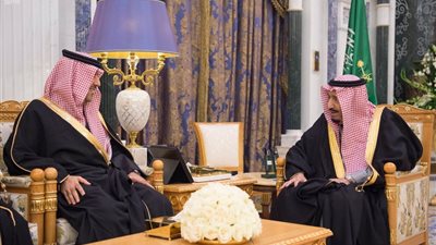 خادم الحرمين يتسلم التقرير السنوي لديوان المراقبة العامة الثامن والخمسين