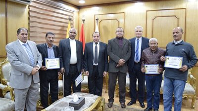 جامعة بني سويف تكرم المحالين للمعاش: قضوا سنوات طويلة من الكفاح