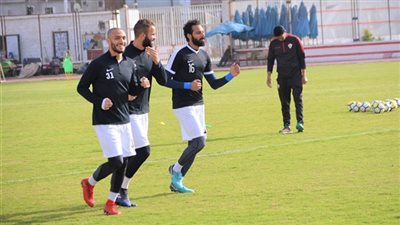 تدريبات قوية لحراس الزمالك