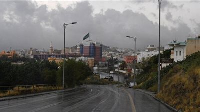 الأرصاد تتوقع هطول أمطار غزيرة على مناطق مكة غدا