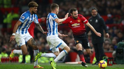 أهداف مباراة - مانشستر يونايتد 3 × 1 هيديرسفيلد تاون