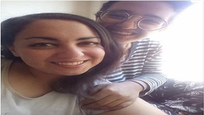 تفاصيل إعلان فتاة مثلية مصرية زواجها من صديقتها.. وقانوني يفجر مفاجأة (فيديو)