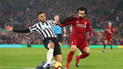 نجم مانشستر سيتي يتغزل في محمد صلاح