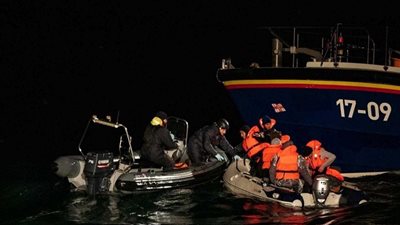 رصد 11 مهاجرا قبالة سواحل كاليه بفرنسا