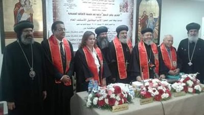 الأنبا ميخائيل يناقش رسالة ماجستير عن الأخلاق عند بولس الرسول (صور)