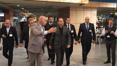 وزير الطيران المدني يتفقد استعدادت مطاري القاهرة وشرم الشيخ لرأس السنة