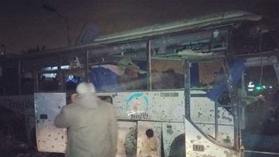 عاجل.. رئيس الوزراء يتوجه إلى المستشفى لزيارة المصابين بحادث المريوطية (فيديو وصور)