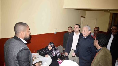 محافظ الأقصر يتفقد عدد من المشروعات بـ 3 مراكز للوقوف على معوقاتها (صور)