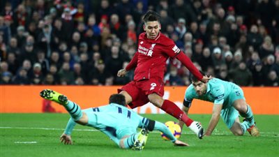 الشوط الأول.. ليفربول يذل آرسنال بالأربعة (فيديو)