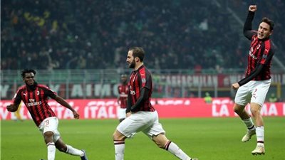 ميلان يستعيد ذاكرة الانتصارات وهيجواين يعود للتسجيل