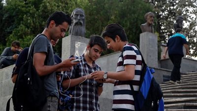 مسئولة إيرانية تكشف عن إصابات الشباب بالإيدز