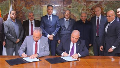 توقيع اتفاقية إسناد إدارة وتشغيل وصيانة الخط الأول والثاني والثالث للمترو إلى الشركة المصرية