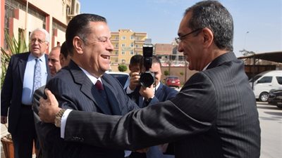 محافظ بني سويف يستقبل وزير الاتصالات وتكنولوجيا المعلومات (صور)