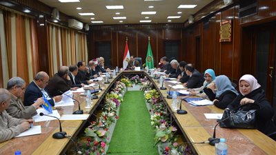 لجنة لبحث الاستعدادات للاحتفال بعيد الدقهلية القومي (صور)