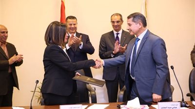 وزير الاتصالات يشهد توقيع اتفاقية تطوير خدمات التشخيص والعلاج عن بعد في بني سويف