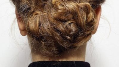 تسريحة مناسبة لاحتفالات رأس السنة (فيديو)