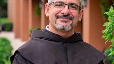 الأب بطرس دانيال عن تقنين أوضاع 80 كنيسة: نشكر السيسي لاهتمامه بهذا الملف