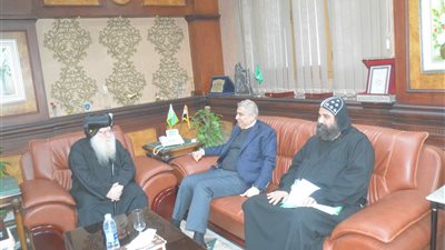 محافظ المنيا في عيد الميلاد المجيد: الأعياد لنا جميعاً كمصريين ومصر نسيج واحد (صور) 