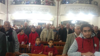 آلاف الأقباط يؤدون صلاة قداس عيد الميلاد المجيد بكنائس قنا