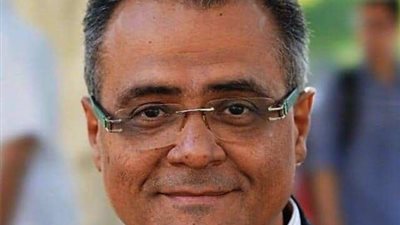 قرار جمهوري بتعيين الدكتور عبدالفتاح سعود نائبًا لرئيس جامعة عين شمس