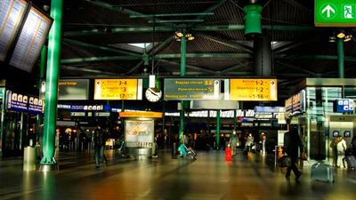 الشرطة الهولندية تخلي مطار أمستردام