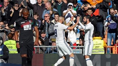 بنزيما ينصح نجم ريال مدريد بالرحيل إلى سان جيرمان