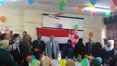 تكريم 48 من العاملين بالقوى العاملة لبلوغهم سن التقاعد في الإسماعيلية (صور)‎