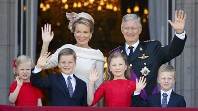 عاجل.. العائلة الملكية البلجيكية تصل الأقصر على متن رحلة نيلية 