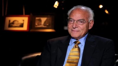 حكايات اليوم.. إعادة افتتاح المسرح القومي.. وميلاد فاروق الباز