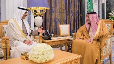 الملك سلمان يستقبل سفير الكويت بعد انتهاء عمله بالسعودية