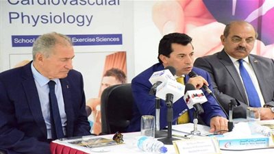 صبحي يشهد توقيع بروتكول تعاون الاتحاد الدولي لليد ومعهد القلب الرياضي