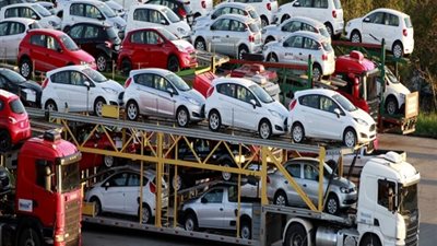 الغرف التجارية: تخفيض أسعار السيارات بنسبة 4%