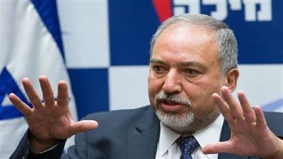 تقرير: ليبرمان كشف للفلسطينيين ملامح خطة السلام قبل استقالته