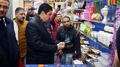 محافظ القليوبية يفتتح معرض الأسرة بالمؤسسة العمالية بشبرا الخيمة (صور)