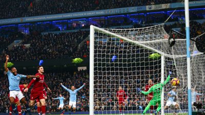 الشوط الأول - مانشستر سيتي يفجر ليفربول بهدف أجويرو