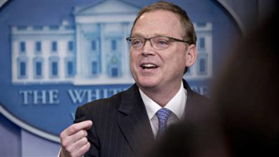 مستشار ترامب: مبيعات أبل ستتعافى بعد الاتفاق التجاري مع الصين