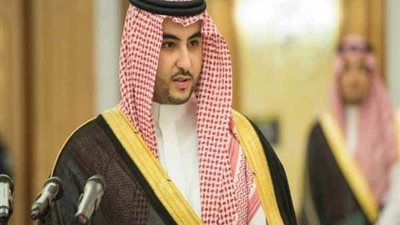 خالد بن سلمان: تجنيد الحوثيين للأطفال في اليمن 