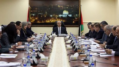 الحكومة الفلسطينية تُندد بفرض حماس رسوم على الواردات للقطاع