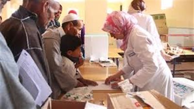 قافلة طبية توقع الكشف الطبي على 1255 مواطنًا مجانًا ببني سويف 