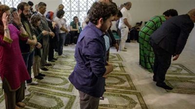 داعية سلفي يطالب الأزهر بالتدخل لوقف بناء المسجد المختلط في فرنسا